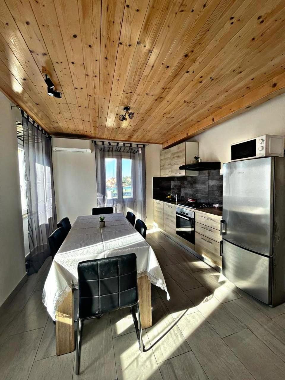 Amani Modern Apartment Lumbarda Bagian luar foto